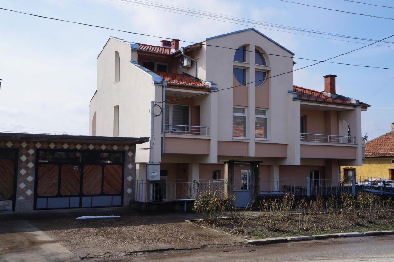 Apartamento Dessi Pleven Exterior foto